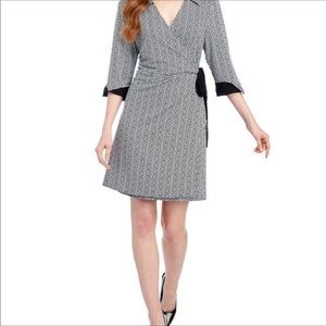 Laundry By Shelli Segal Reversible Jersey Wrap Dress S black and white